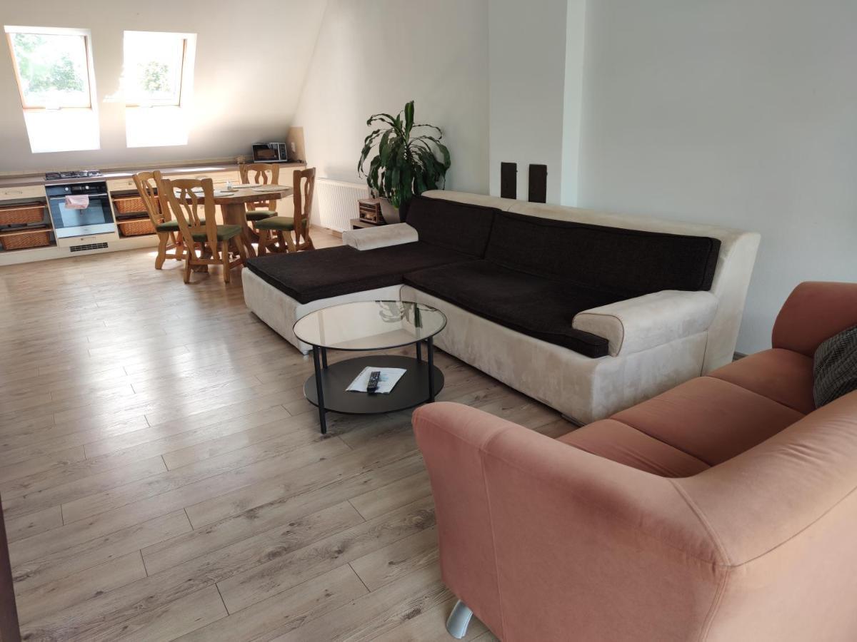 Attic Parkview Apartment 피에슈타니 외부 사진