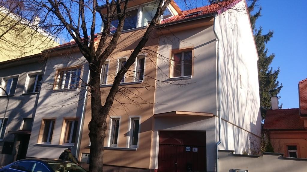 Attic Parkview Apartment 피에슈타니 외부 사진